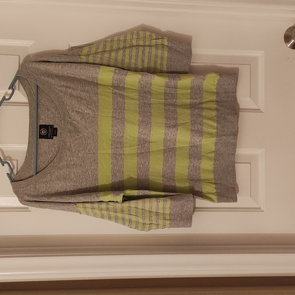 Neon 3/4 sleeve lightweight sweater